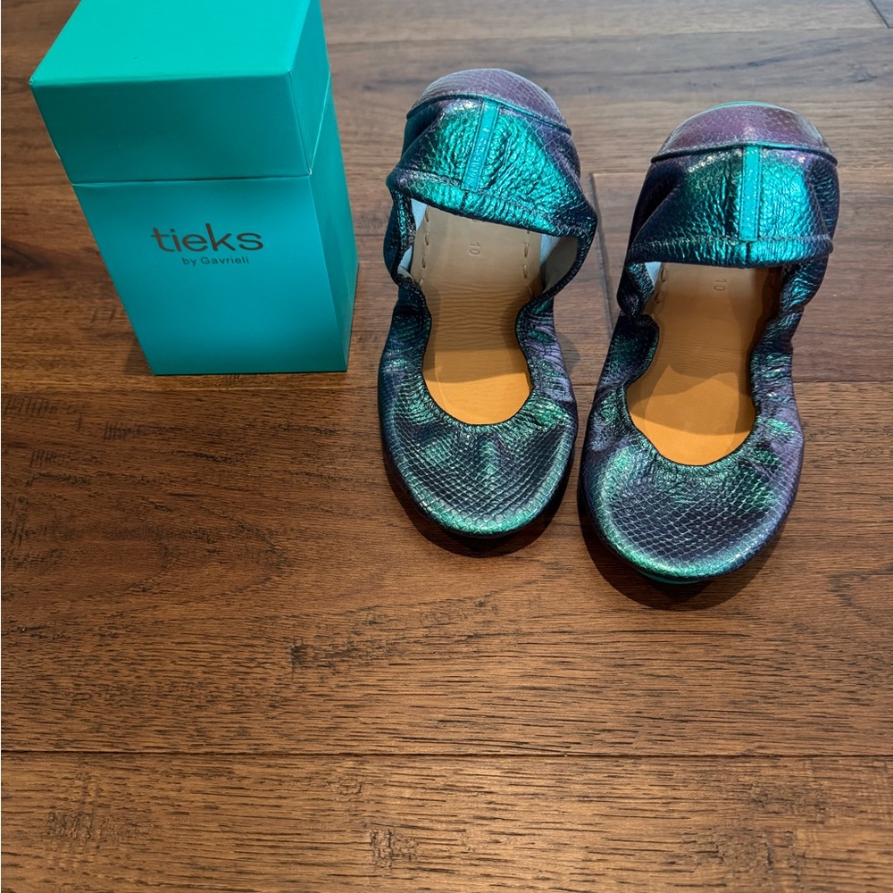 Custom Color Shift Tieks New Size 10 (Electric Snake Base)